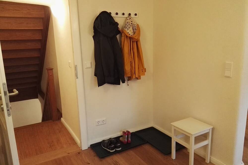 Ganze Wohnung, Dasalte.haus - Ferienwohnung \"Die Oben\" in Göttingen, Niedersachsen