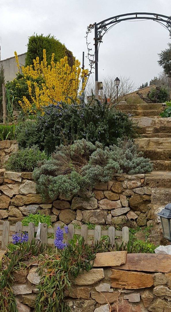 Gîte pour 2 personnes, avec terrasse à Saint-Victor-la-Coste - 2