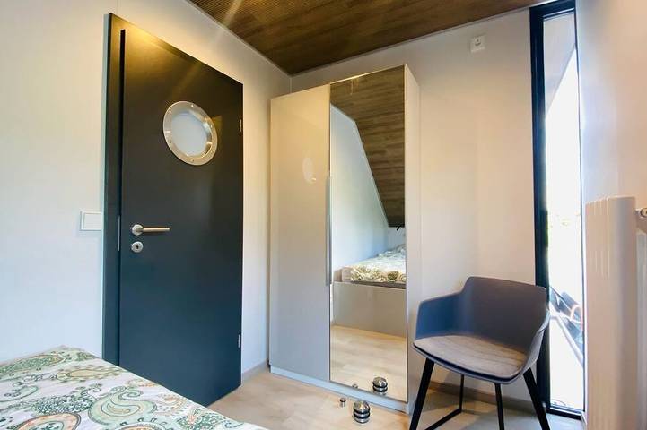 Stylische Ferienwohnung/Ferienhaus auf einem Hausboot/Yacht Nähe Roermond (Nl) in Maasbracht, Limburg (Niederlande)