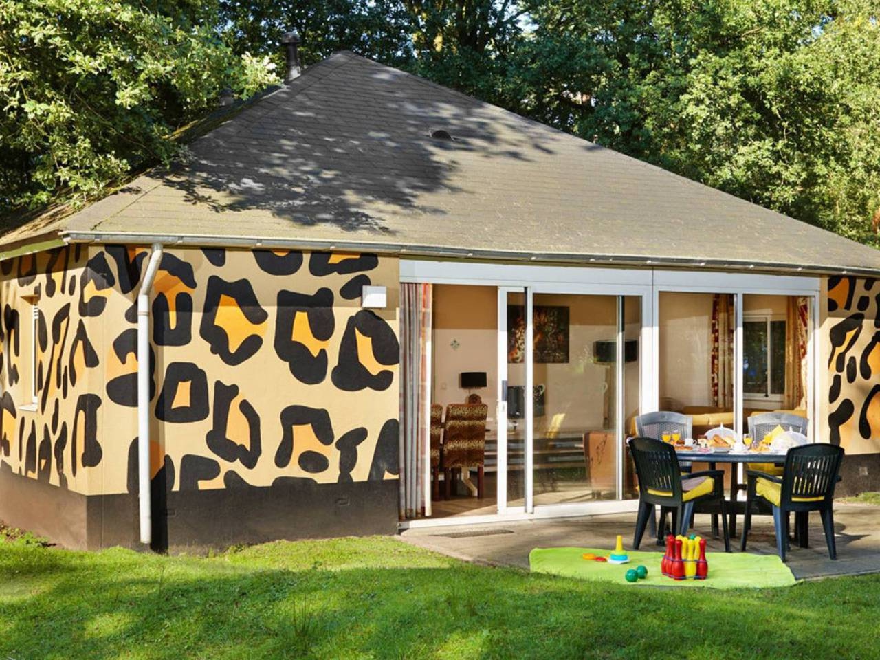 Lake Resort Beekse Bergen — Jungalow Plus in Hilvarenbeek, Noord-Brabant