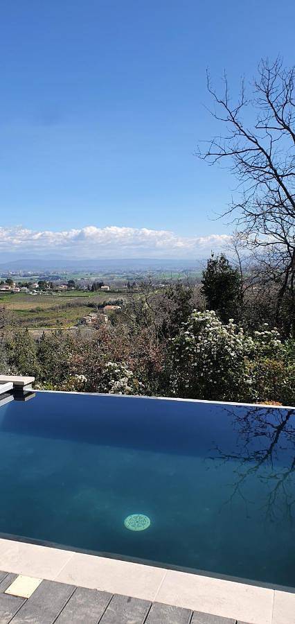 Ferienwohnung für 2 Personen, mit Terrasse und Garten sowie Pool und Seeblick in der Ardèche - 2