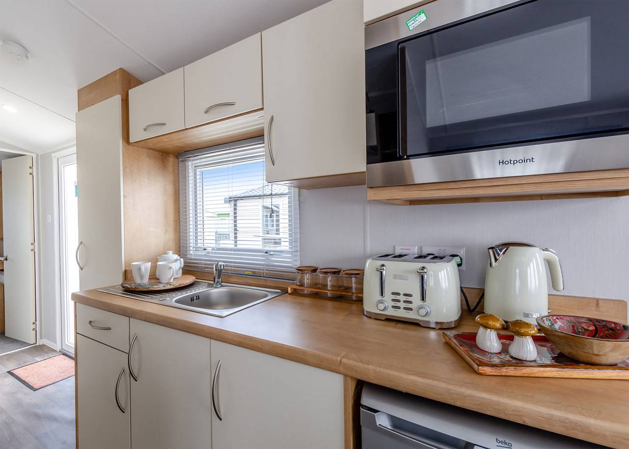 Bronze 2 Bedroom Caravan, Sleeps 4 in California (Great Yarmouth), Great Yarmouth