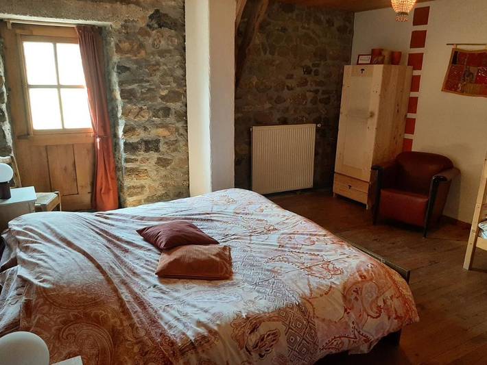 Chambre d’hôte pour 9 personnes, avec vue et piscine ainsi que jardin et sauna, animaux acceptés en Haute-Loire - 2