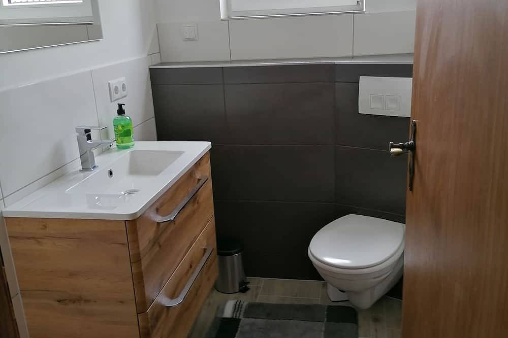 Geheel appartement, Ferienwohnung mit Balkon in Karlstadt, Maindreieck