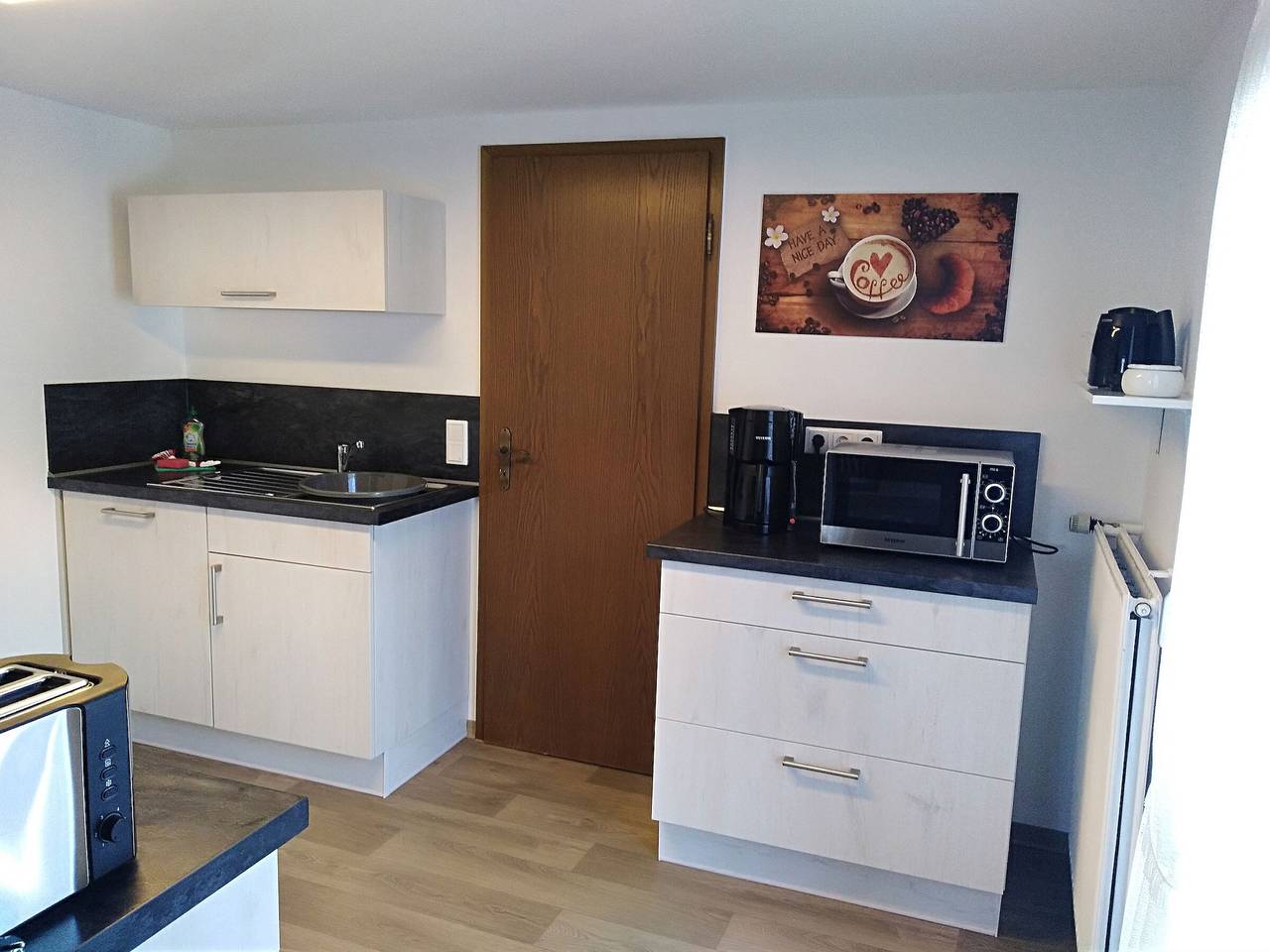 Entire apartment, Apartment 'Zum Tannenwirt' with Balcony and Wi-Fi in Medebach, Upland