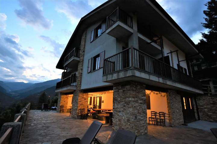 Chambre d’hôte pour 2 personnes, avec Balcon et Terrasse ainsi que Jardin et Vue à Saint-Véran