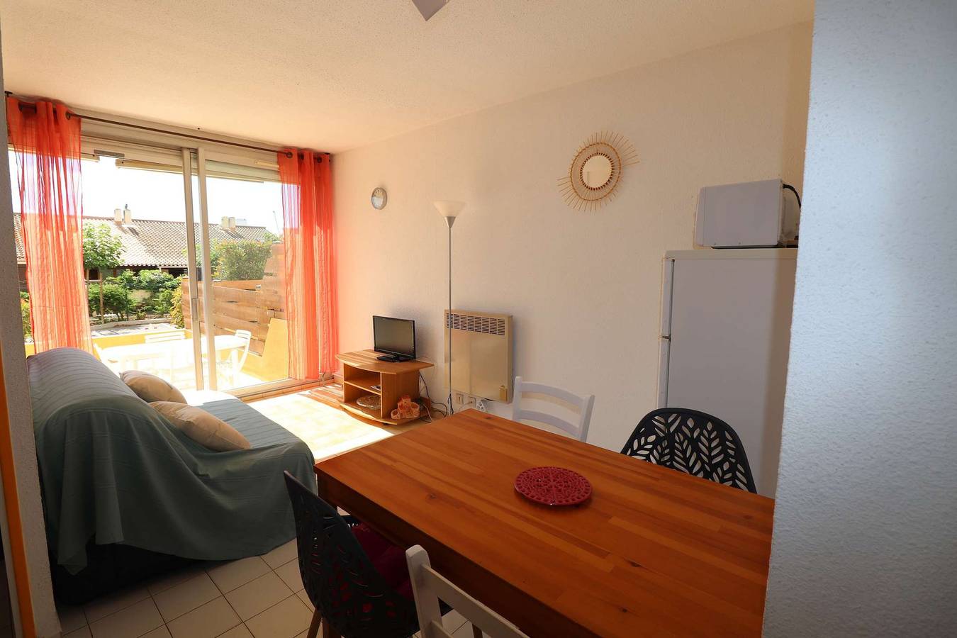 Appartement de vacances entier, 2 pièces cabine 5 personnes terrasse parking in Le Grau-du-Roi, Côte d'Améthyste