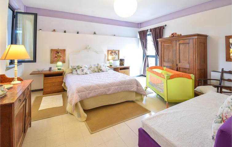 Appartamento intero, Accogliente appartamento con Wi-Fi, aria condizionata, parcheggio, terrazza e cucina in Cori, Provincia di Roma