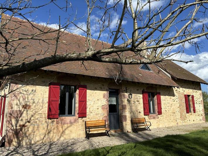 Location de vacances pour 10 personnes, avec jardin et terrasse, animaux acceptés à Maillet