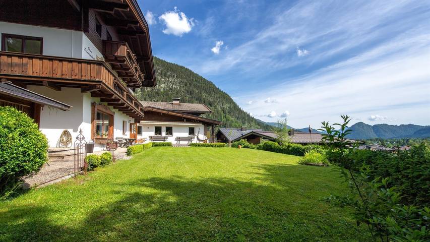 Vakantiewoning voor 2 personen, with Balkon and Terras as well as Tuin in Lofer