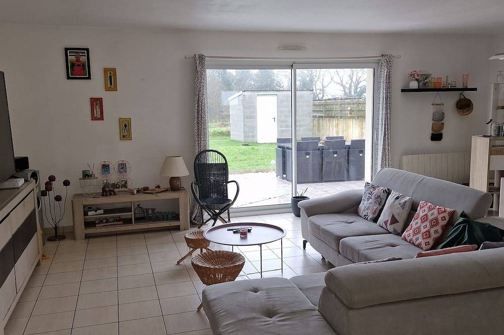 Dany proposes a flat-sharing with room and close to everything in Lannion, Región de Lannion