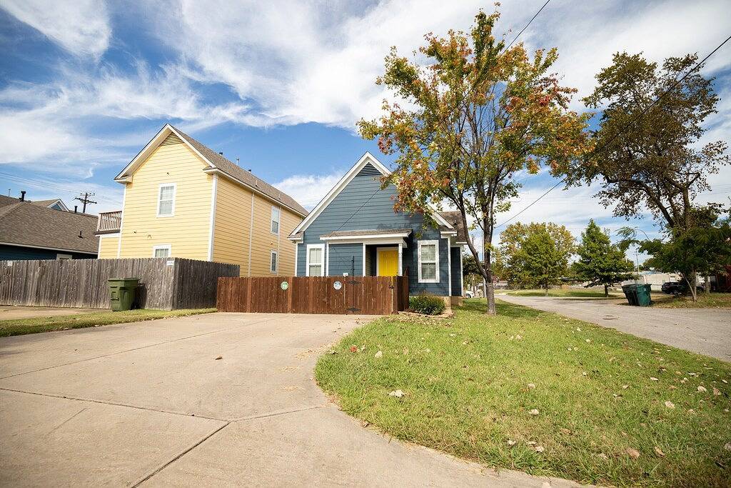 Single Story - 2 Min to St. Jude - Fenced Patio in Memphis, Tennessee