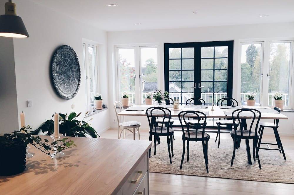 Neu Haus im Jahr 2016 in Stockholm von den Schären gebaut in Akersberga, Österåker und Umgebung