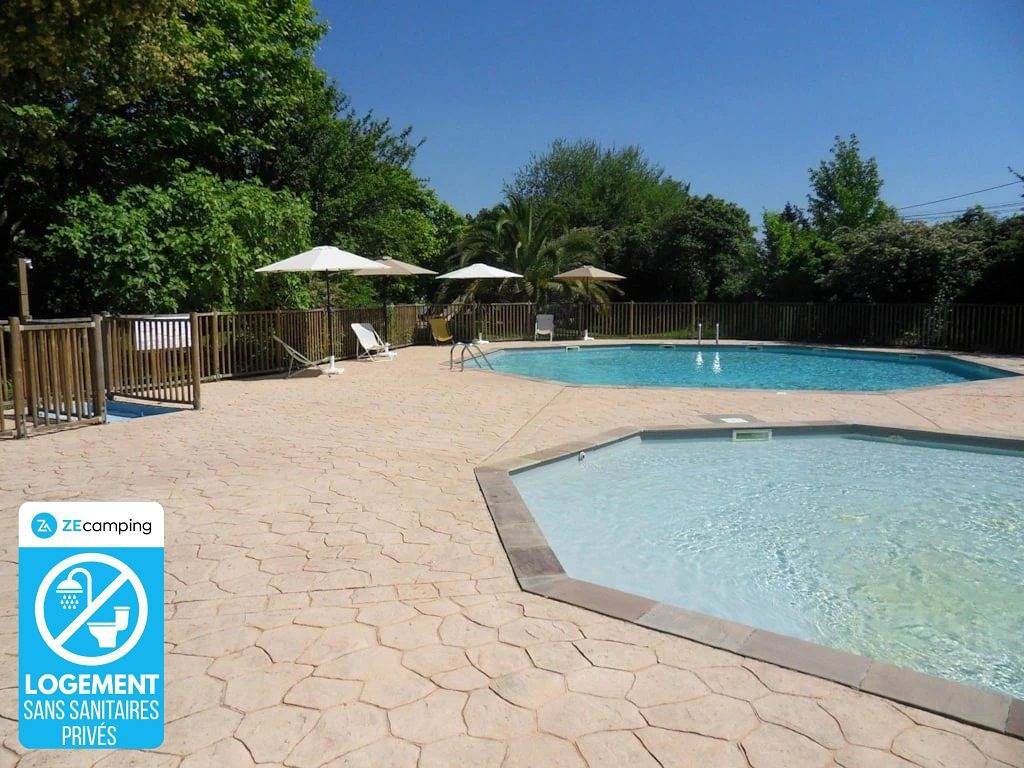Zecamping 3 étoiles piscine dog friendly bien-être locatif 16m2 6 pers in Urt, Région de Bayonne