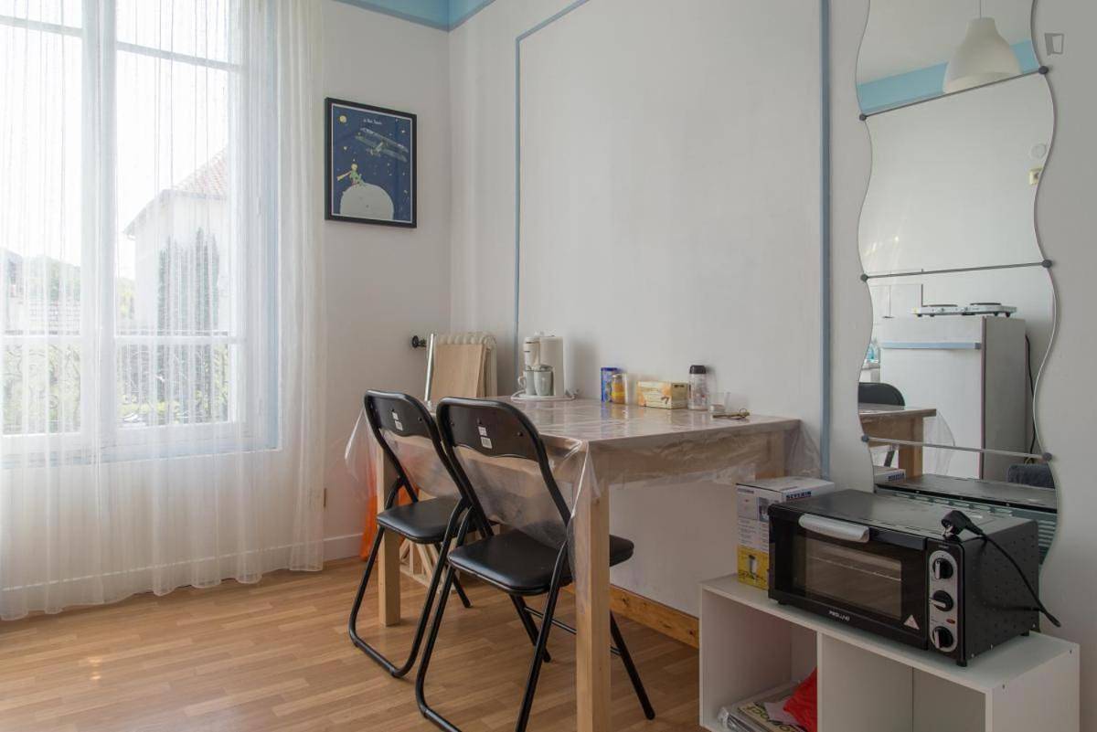 Appartement de vacances entier, Double Room in Chaville, Hauts-de-Seine