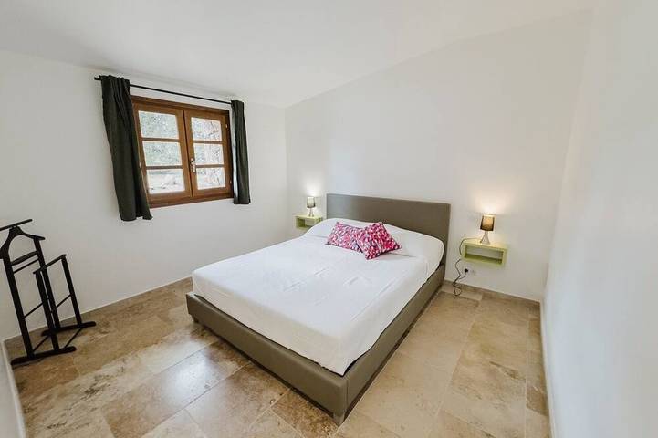 Location de vacances pour 4 personnes, avec jardin et terrasse dans Sainte-Lucie de Porto-Vecchio - 2