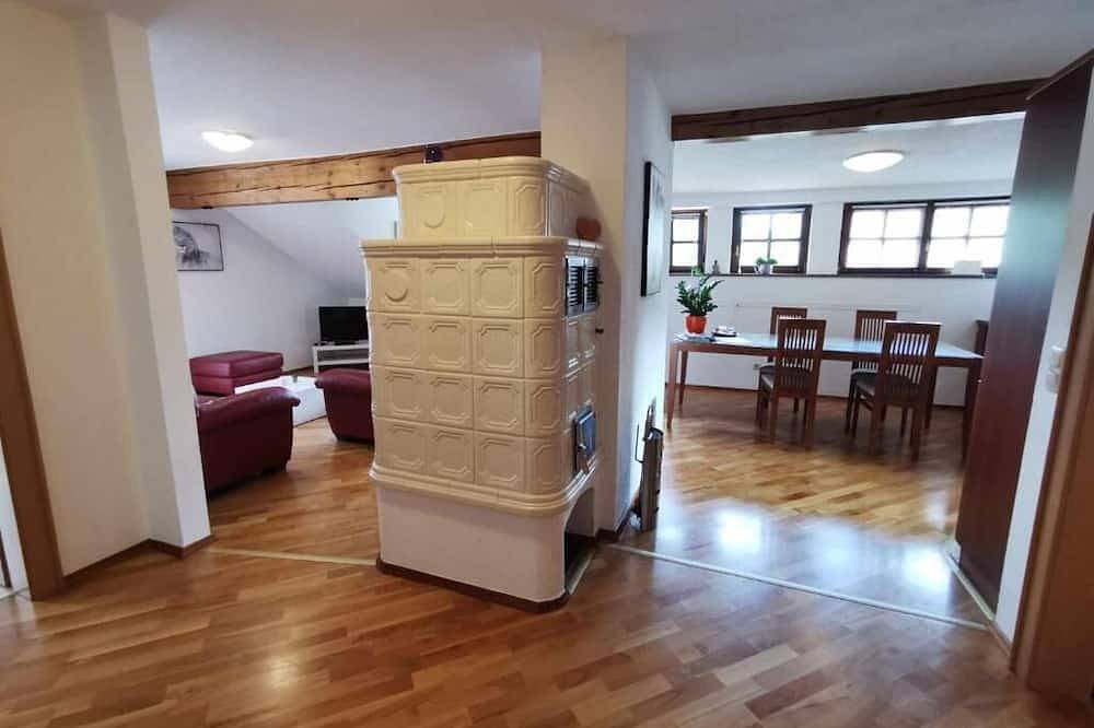 Ganze Wohnung, Zentral aber ruhig gelegenes Appartement Sisipark mit 2 Balkonen in Bad Ischl, Traunviertel
