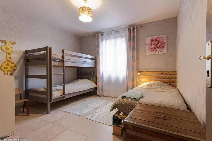 Chambre d’hôte pour 7 personnes dans Chevroches - 4