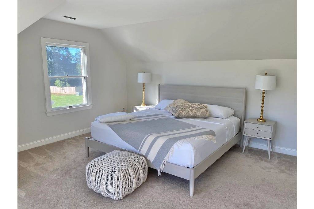 Huge family or group friendly home with many activities to keep everyone busy. in Hunterdon County