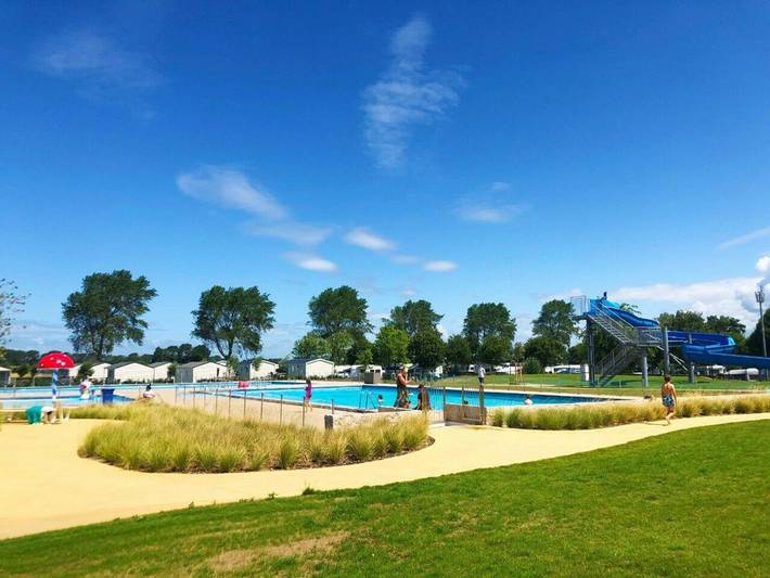 Camping für 6 Personen, mit Garten und Seeblick sowie Pool und Kinderpool, mit Haustier in Flandern - 2