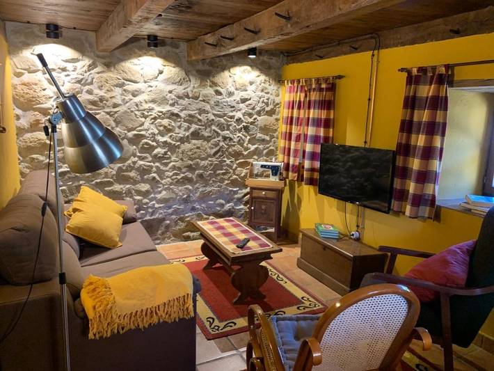 Casa rural para 4 personas, con Balcón además de Terraza y Vistas en Posada de Valdeón - 2