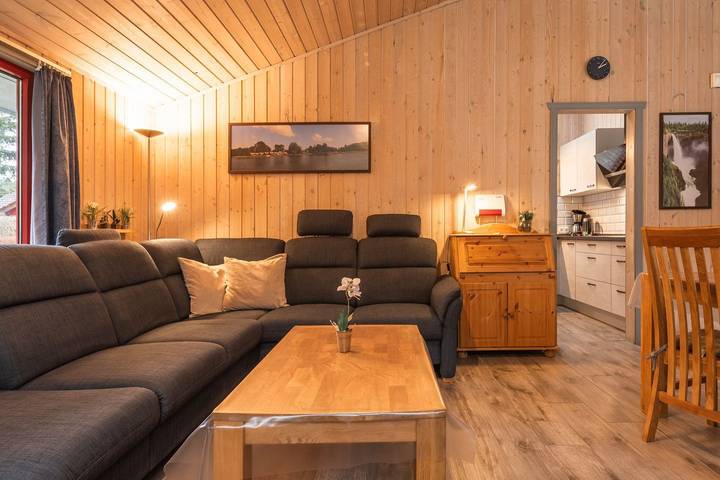 Seeschwalbe 228 - Das skandinavische Familienhaus für 4 mit Sauna und Whirlpool in Mirow, Mecklenburg-Strelitz