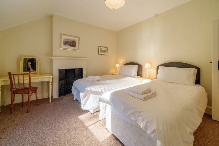 7 Low Glenridding -  With off-street parking in Glenridding, Lake District
