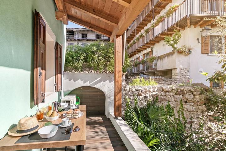 Ferienwohnung für 4 Personen, mit Balkon und Kinderpool in Arco