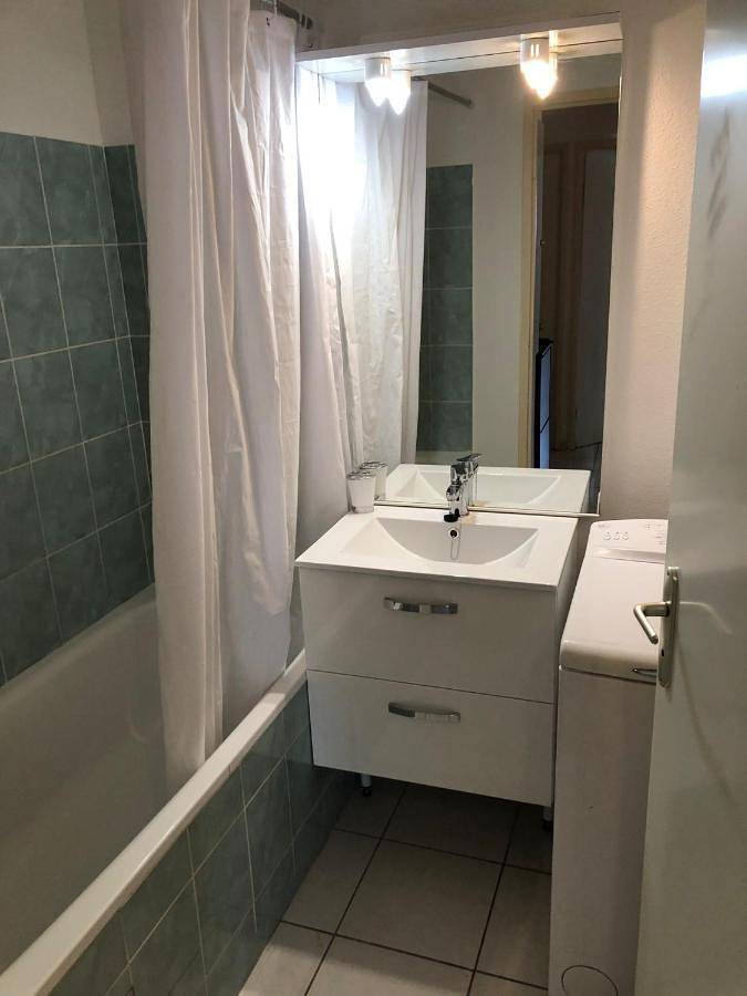 Appartement entier, Les Jardins de Garance in Le Pontet, Vaucluse