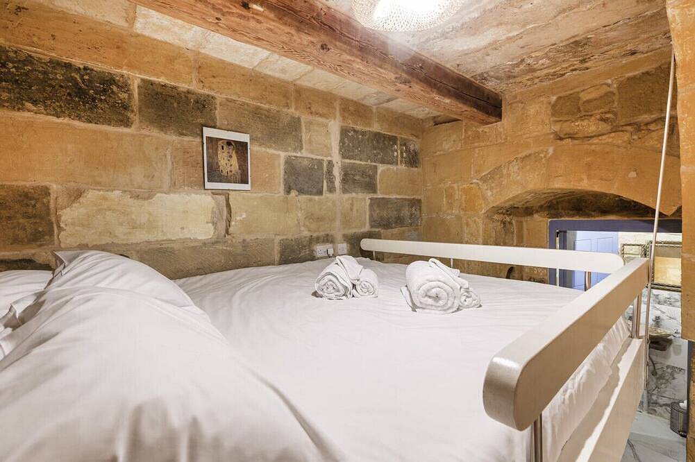 Apartamento inteiro, Timeless Elegance: 900-Year-Old Renovated Studio in Victoria (Malta), Gozo (Malta)