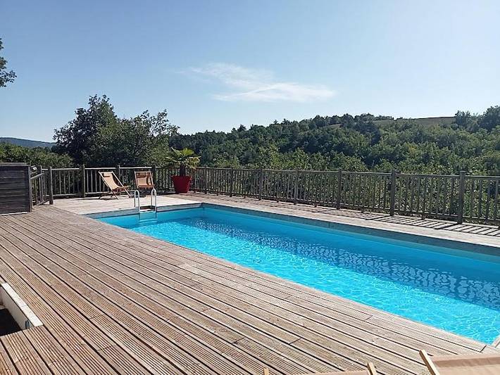 Gîte pour 8 personnes, avec vue et piscine ainsi que jardin et terrasse à Verrières - 3