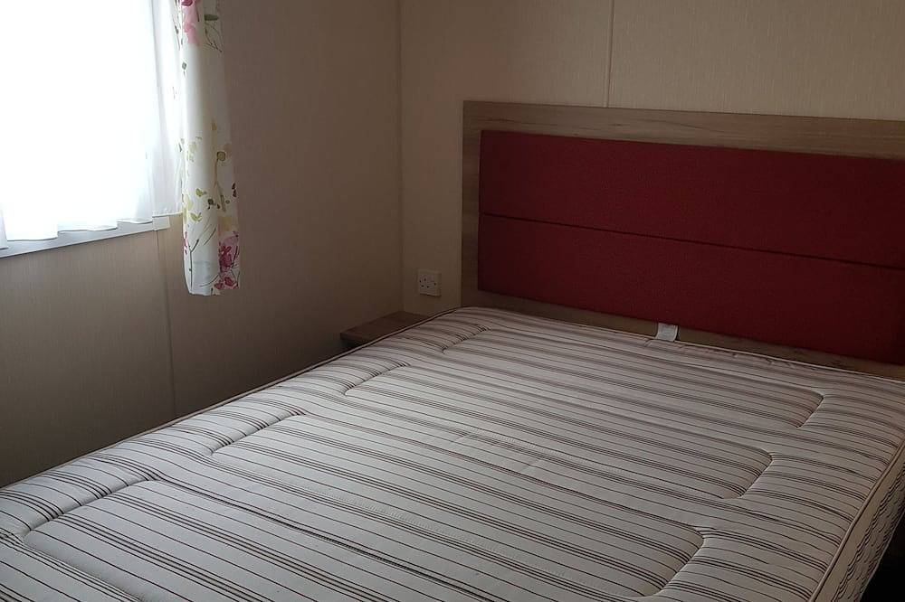 8 Berth Caravan with Spacious enclosed garden in Berrow (Somerset), Somerset