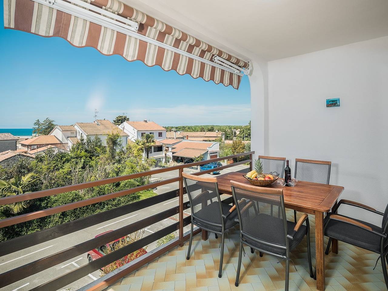 Apartamento entero, Popular fully equipped modern three bedroom apartment in a top location in Porec near the beach and with sea view in Poreč, Region de Porec