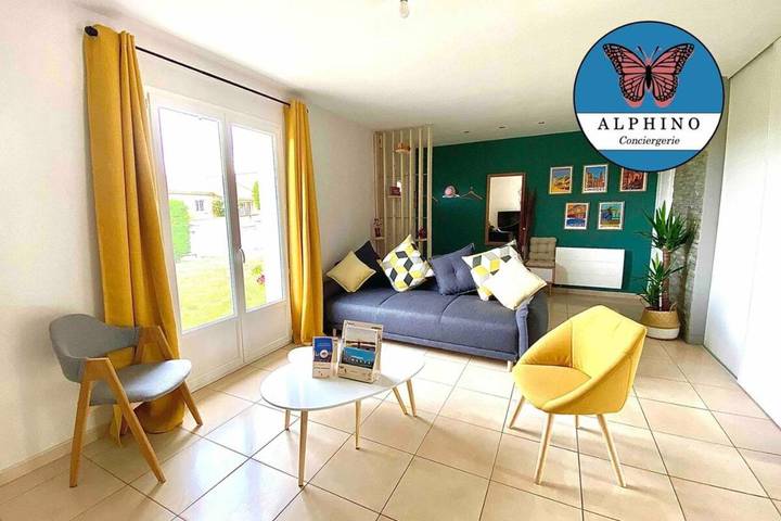 Gîte pour 7 personnes, avec jardin et piscine à Boisseuil