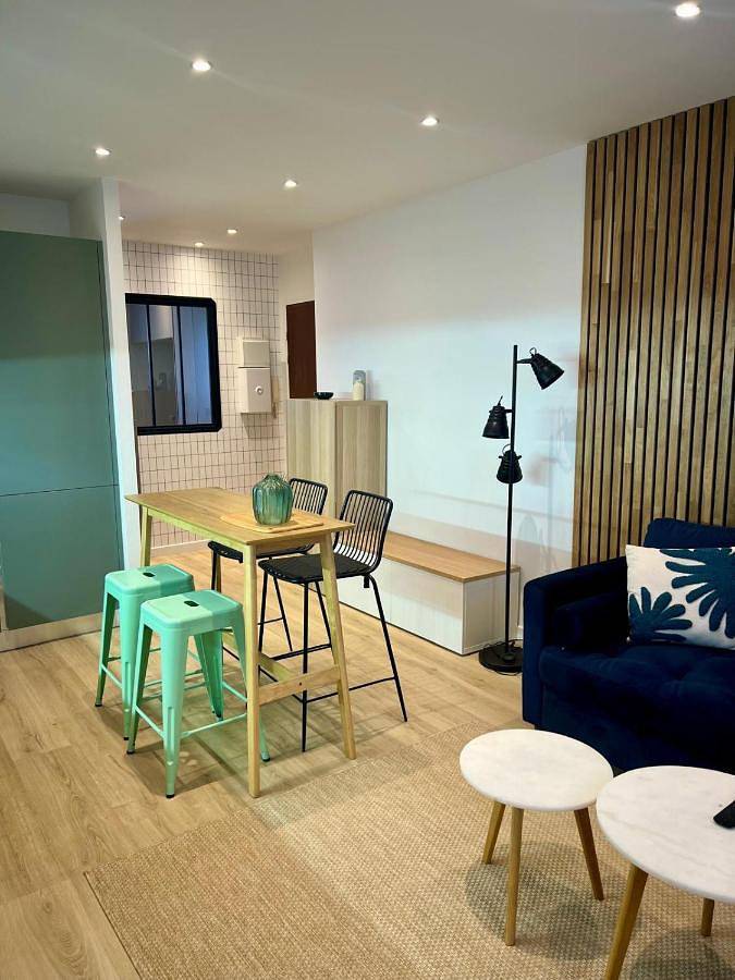 Appartement entier, Appartement design et cozy à port cergy in Cergy, Val-d'Oise