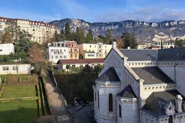 Gîte pour 2 personnes dans Office de Tourisme d'Aix les Bains