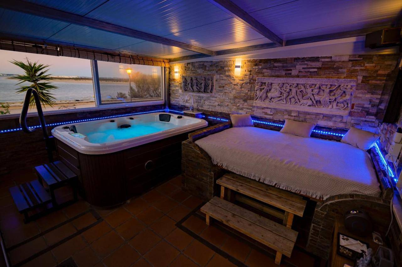 Apartment with Sea View in Barriada Río San Pedro, Puerto Real