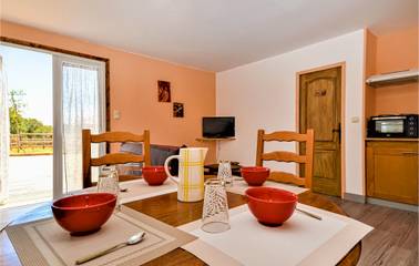 Maison De Vacances pour 22 Personnes dans Méjannes-le-Clap, Région d'Alès, Photo 3