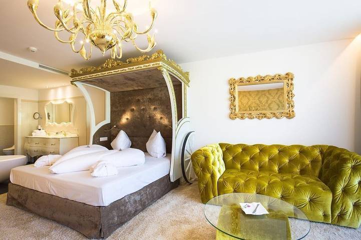 Ferienhaus für 2 Personen, mit Pool und Balkon sowie Sauna und Whirlpool