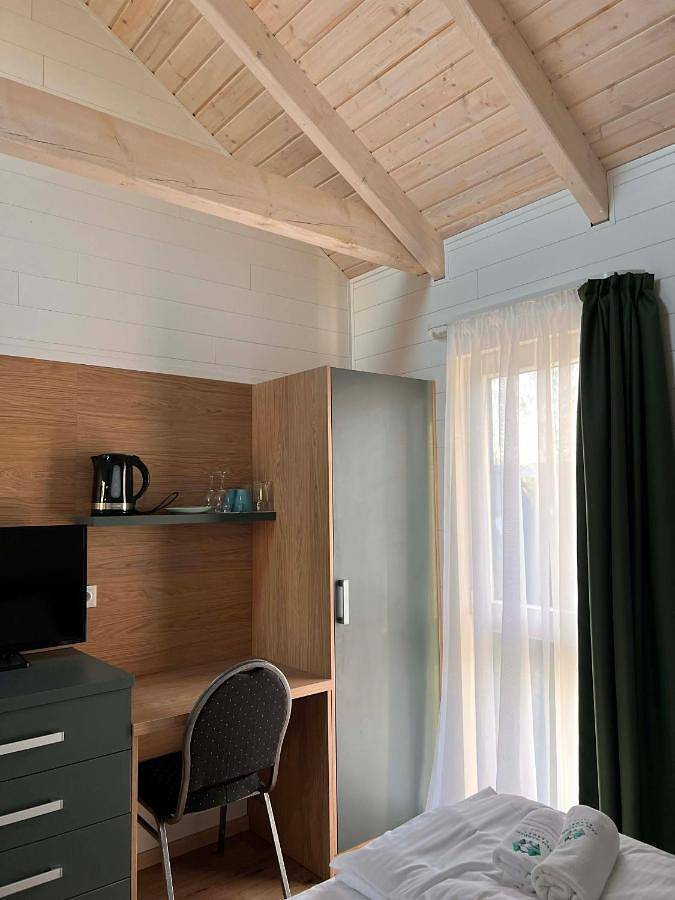 Ferienanlage für 2 Personen, mit Terrasse und Whirlpool sowie Garten und Pool am Balaton - 2
