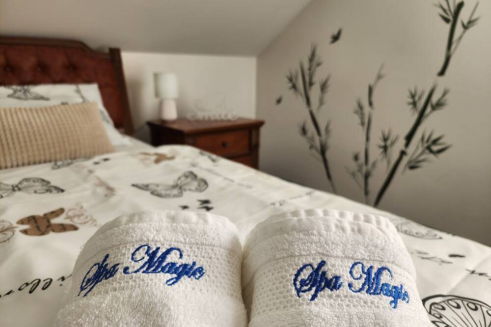 Villa in der Natur mit Jacuzzi, Sauna, Pool und Platz zum Treffen in Krapina-Zagorje