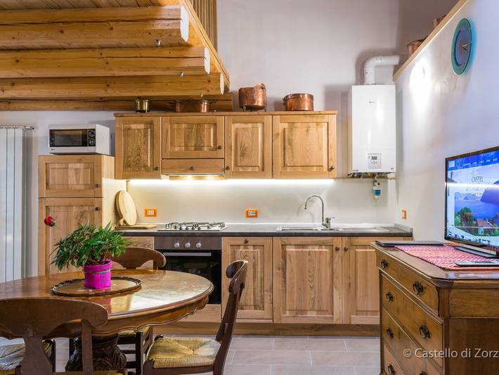 Appartamento intero, Studio-Apartment mit Zwischengeschoss in einem historischen Gebäude in Zorzino in Riva di Solto, Comune di Riva di Solto