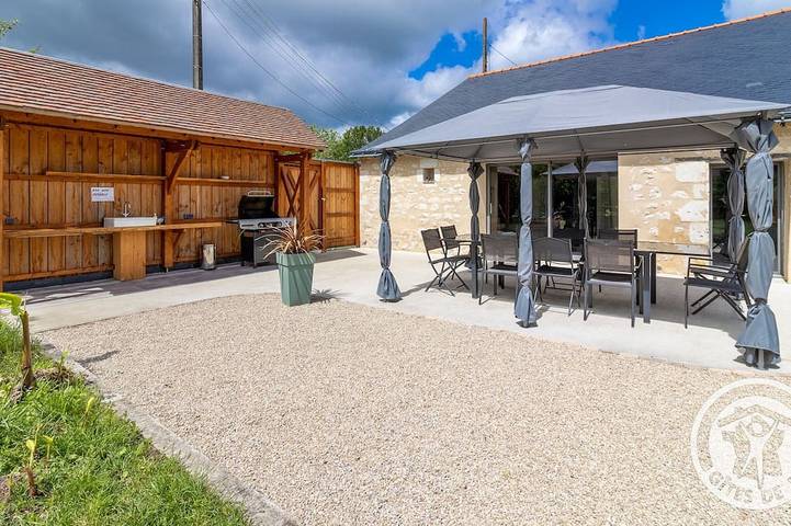 Gîte pour 11 personnes, avec jardin et terrasse