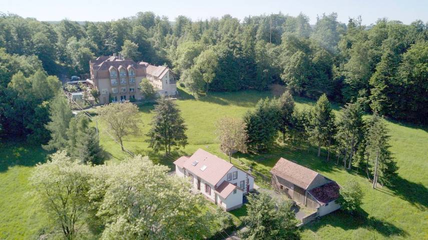 Hôtel pour 5 personnes, avec sauna ainsi que jardin et terrasse, adapté aux familles à Danne-et-Quatre-Vents