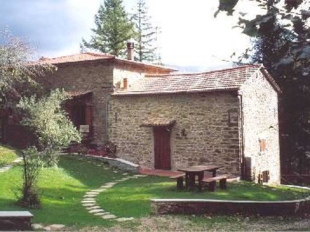 Appartamento intero, Maisonette-Ferienwohnung mit Garten in Bibbiena, Alta Via dei Parchi