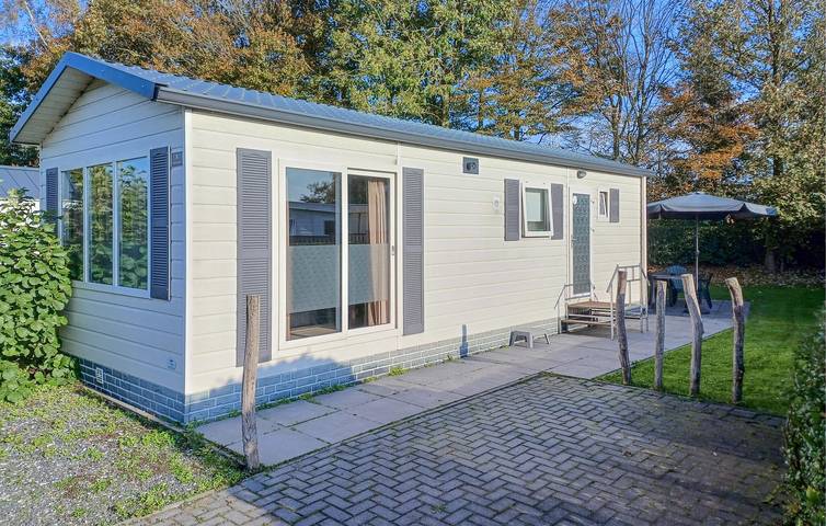 Vakantiehuis voor 4 personen, with tuin and terras as well as zwembad, met huisdier in Heinkenszand