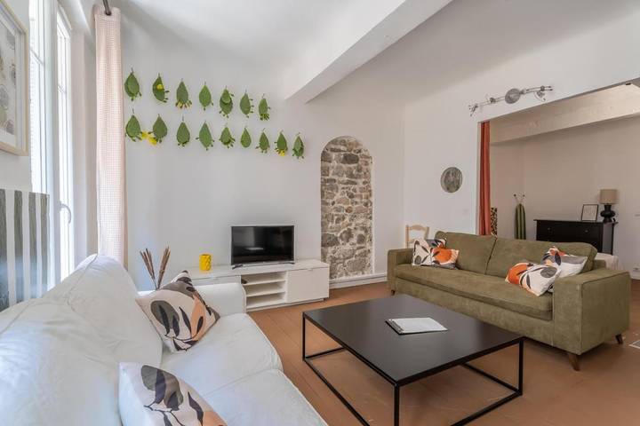 Gîte pour 4 personnes, avec balcon dans Port De Toulon - 3