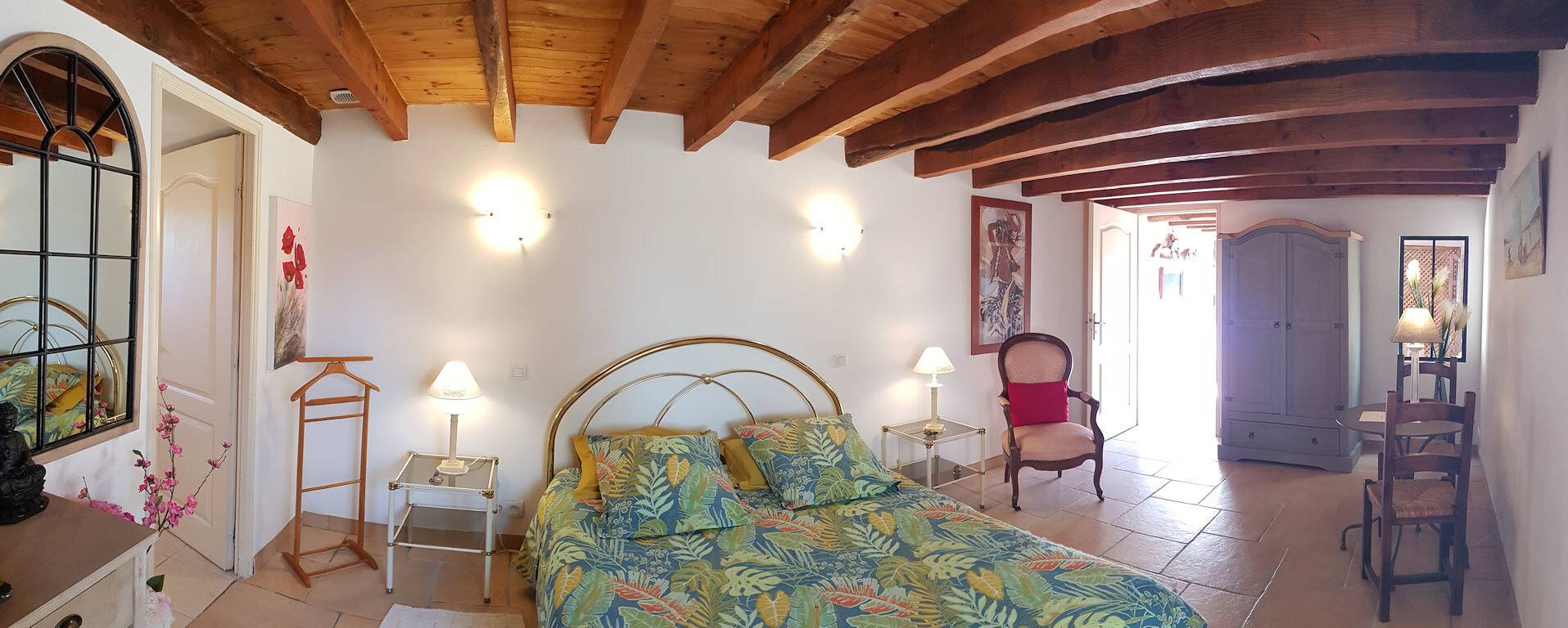 Chambre d’hôtes « Chambre Double Carpediem Bergerac » avec jardin commun, Wi-Fi et climatisation in Prigonrieux, Périgord Pourpre