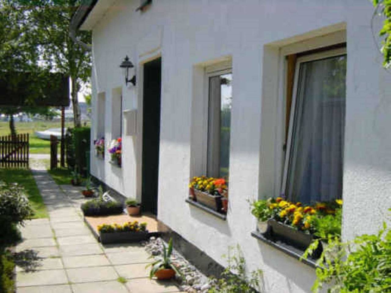 Pension Haus 15 - Sylvia Habrich - Doppelzimmer 2 in Hiddensee, Vorpommern-Rügen