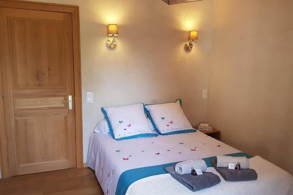 Ganze Wohnung, In the heart of Monpazier beautiful bright apartment located on the 1st floor in Gaugeac, Périgord Pourpre